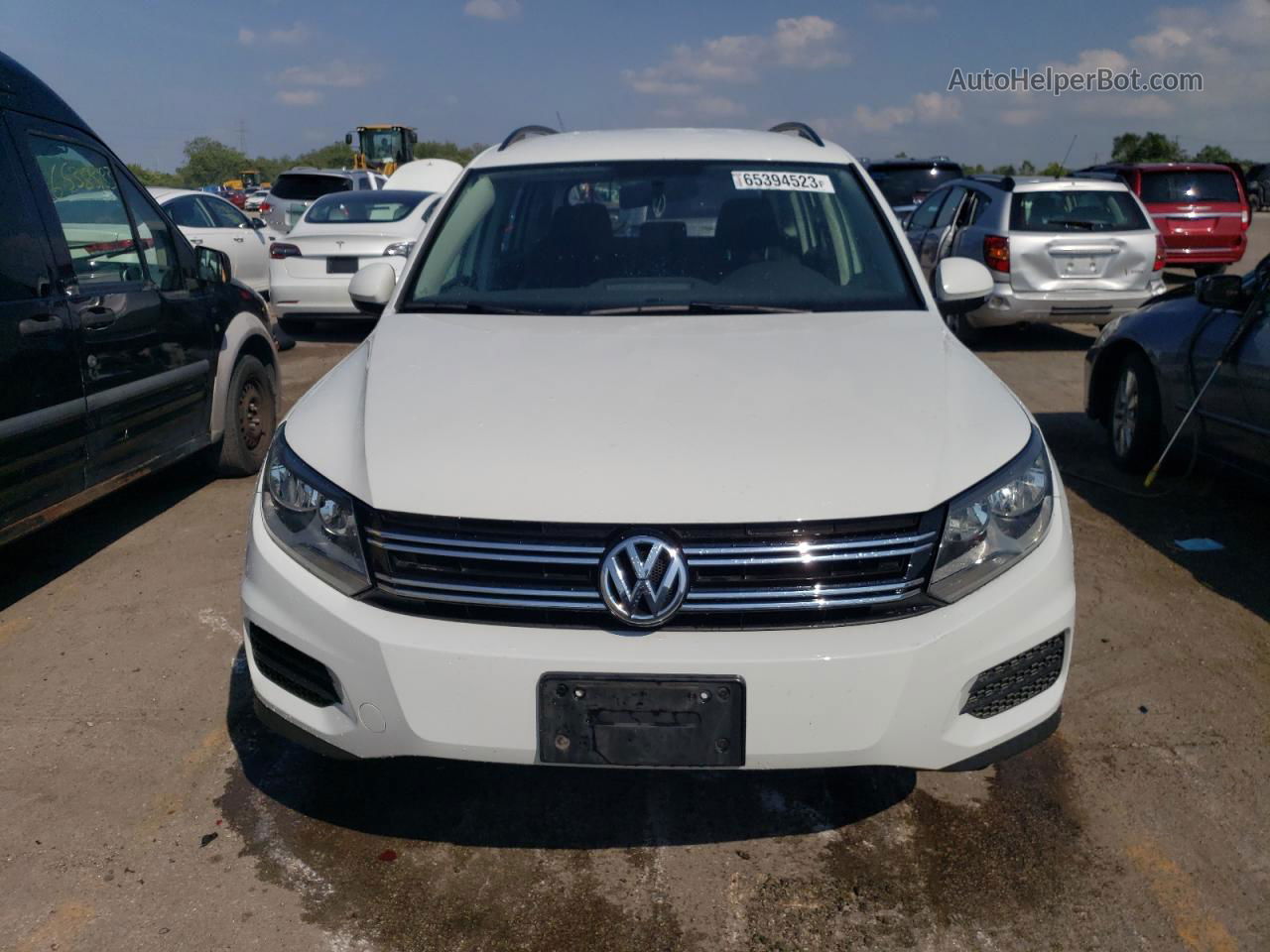 2017 Volkswagen Tiguan S White vin: WVGAV7AXXHK047106