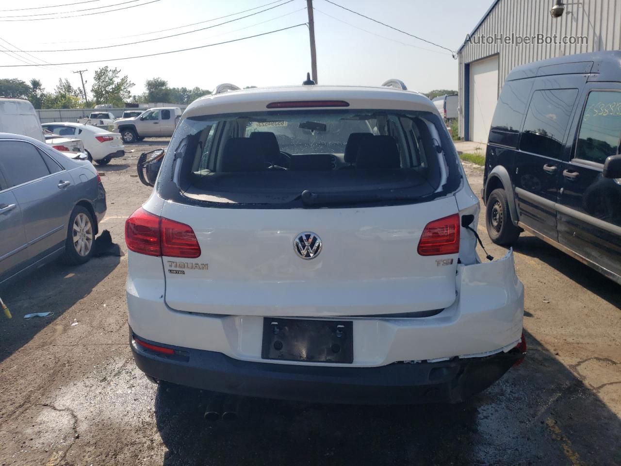 2017 Volkswagen Tiguan S White vin: WVGAV7AXXHK047106