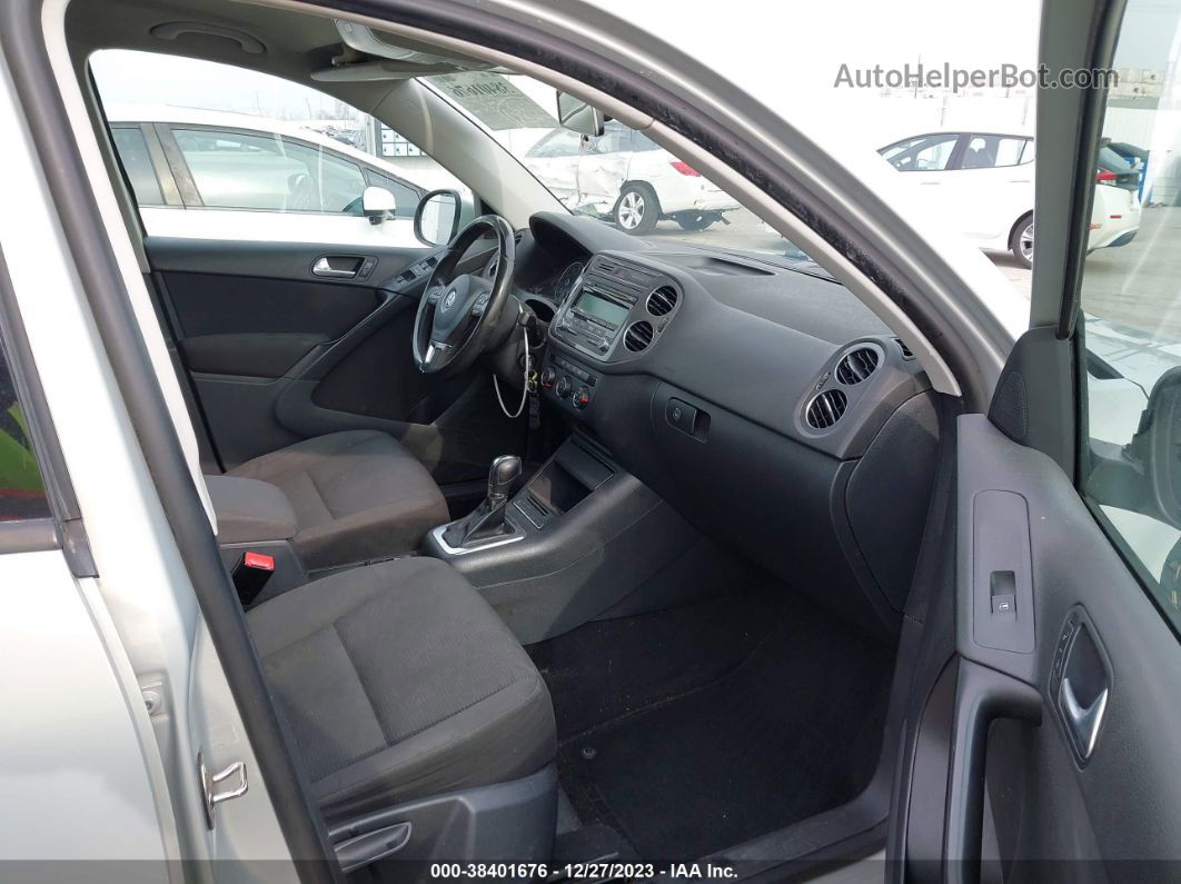 2013 Volkswagen Tiguan S Silver vin: WVGBV3AX0DW570392