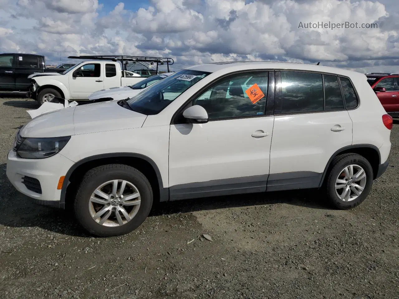 2013 Volkswagen Tiguan S Белый vin: WVGBV3AX0DW606923