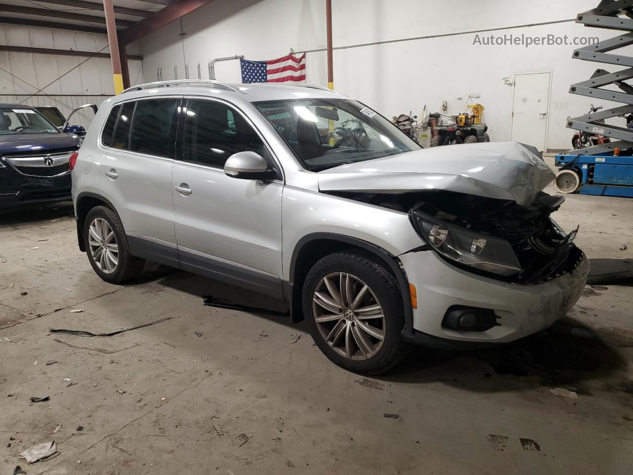 2013 Volkswagen Tiguan S Silver vin: WVGBV3AX1DW058804