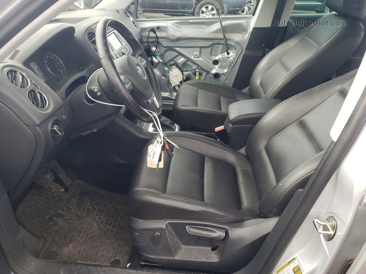 2013 Volkswagen Tiguan S Silver vin: WVGBV3AX6DW621202