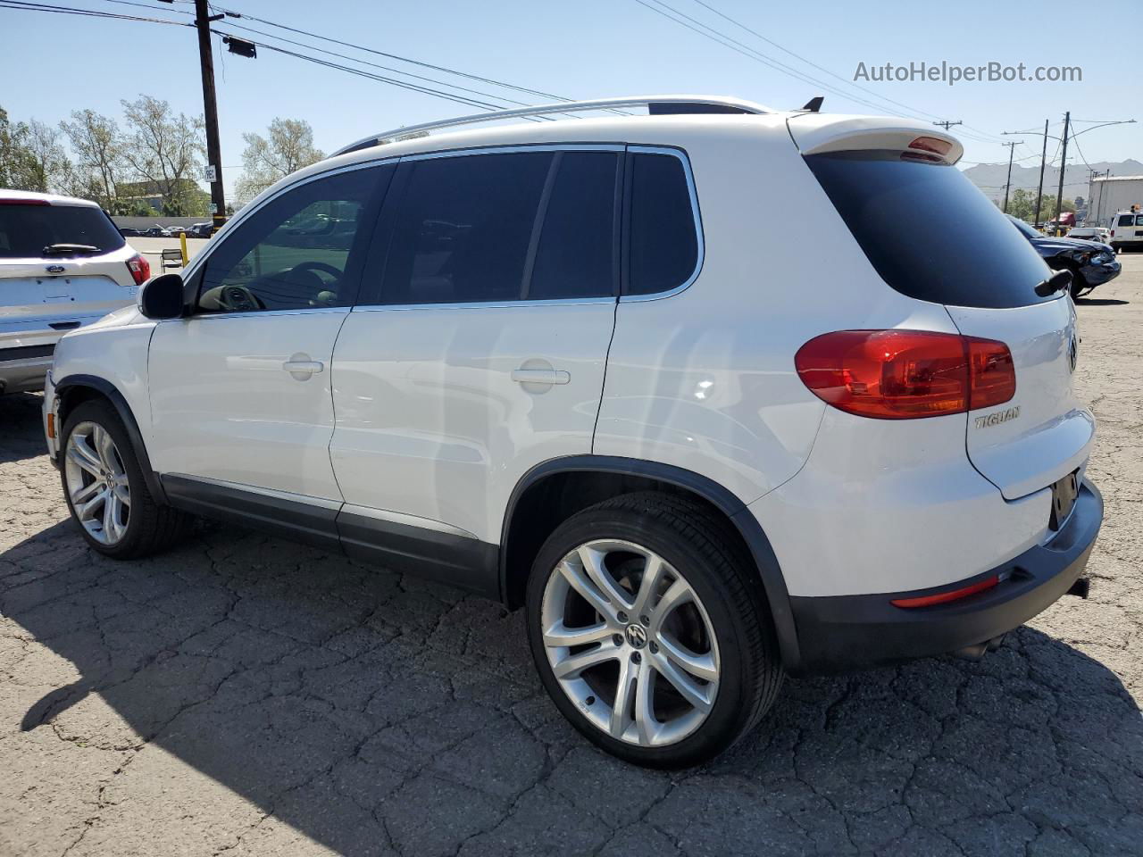 2013 Volkswagen Tiguan S White vin: WVGBV3AX8DW618348