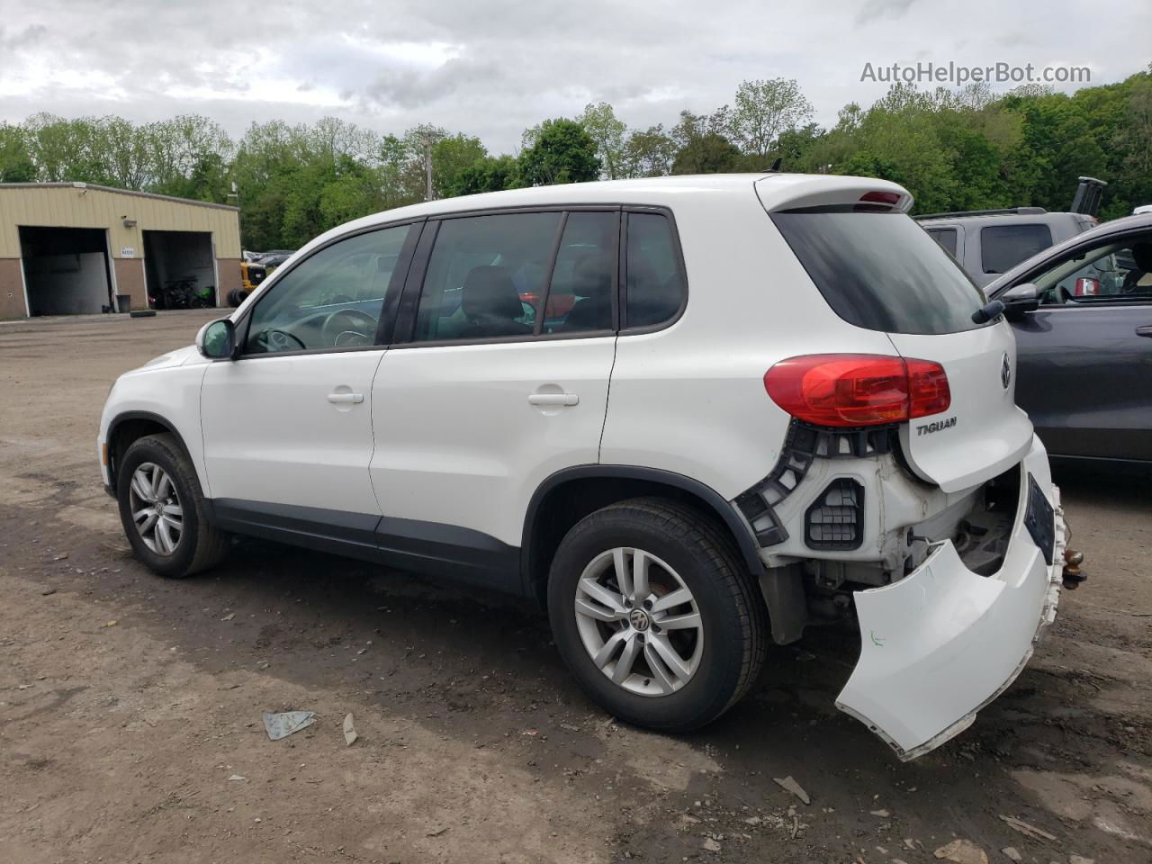 2013 Volkswagen Tiguan S White vin: WVGBV3AX9DW577793