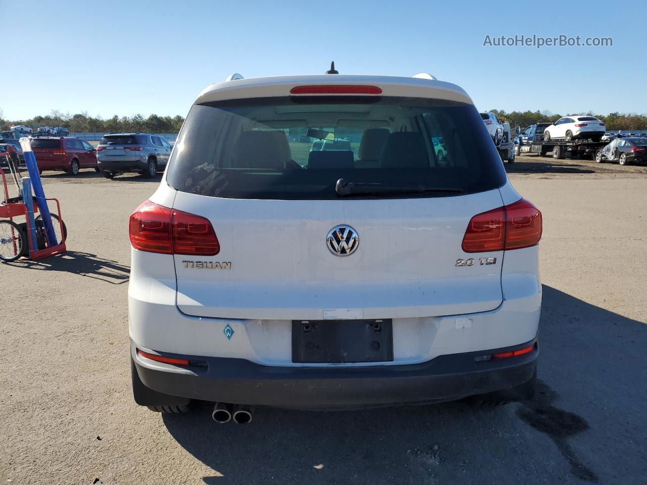 2013 Volkswagen Tiguan S White vin: WVGBV3AX9DW590561