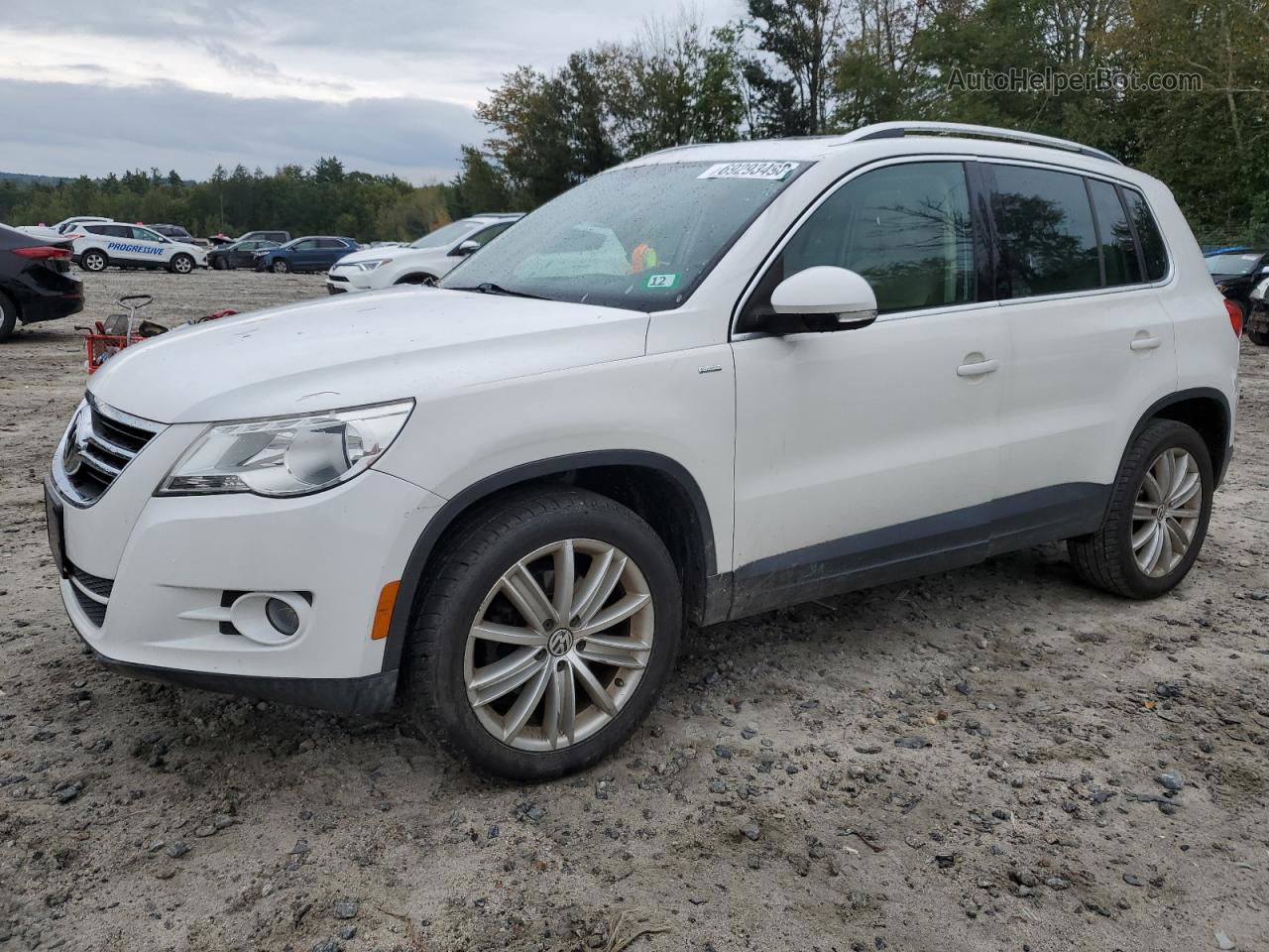 2010 Volkswagen Tiguan Se Белый vin: WVGBV7AX0AW526301