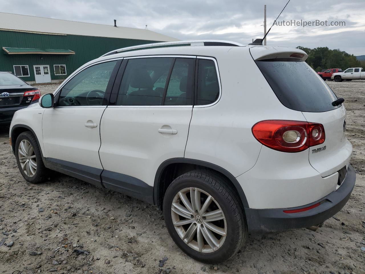 2010 Volkswagen Tiguan Se Белый vin: WVGBV7AX0AW526301