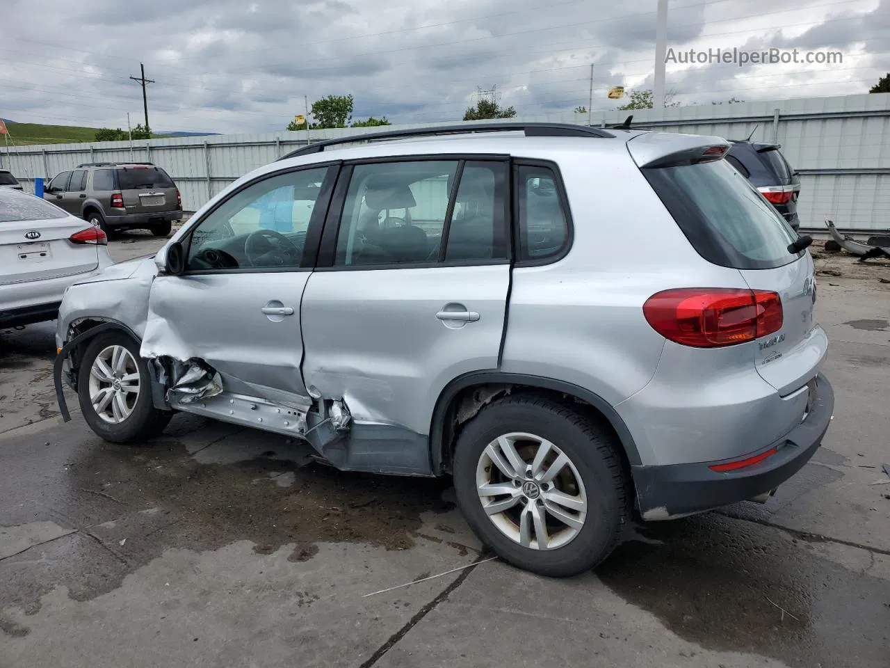 2016 Volkswagen Tiguan S Silver vin: WVGBV7AX0GW024607