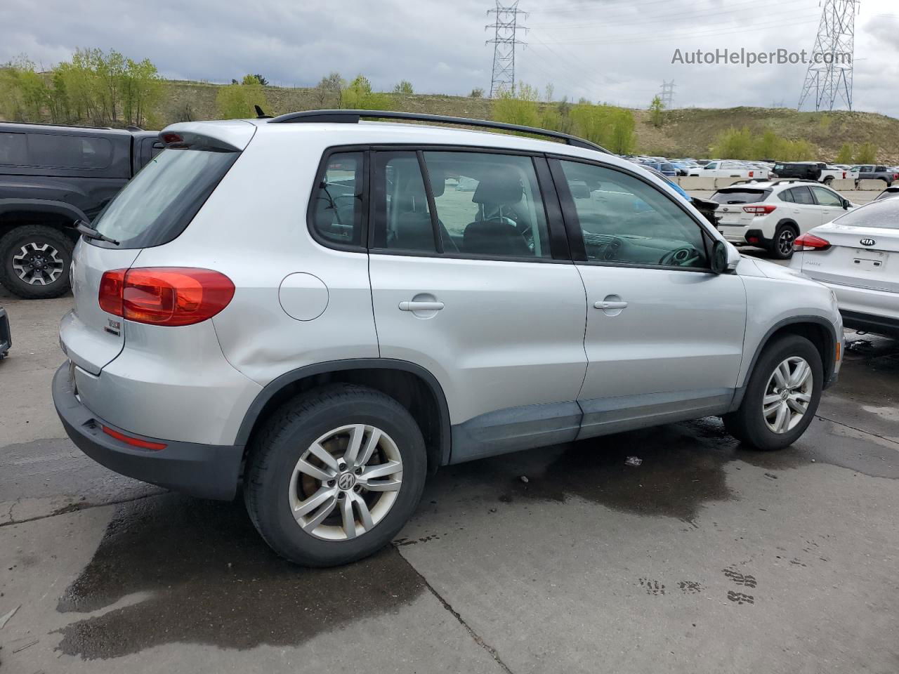 2016 Volkswagen Tiguan S Silver vin: WVGBV7AX0GW024607