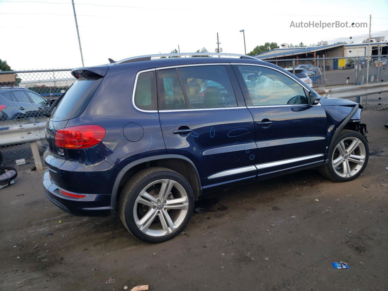 2016 Volkswagen Tiguan S Blue vin: WVGBV7AX0GW092244