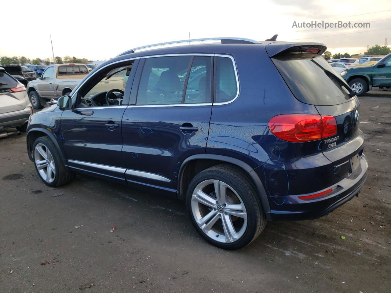 2016 Volkswagen Tiguan S Blue vin: WVGBV7AX0GW092244