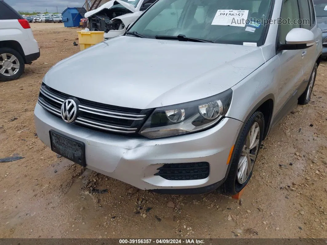 2018 Volkswagen Tiguan Limited 2.0t Silver vin: WVGBV7AX0JK000595