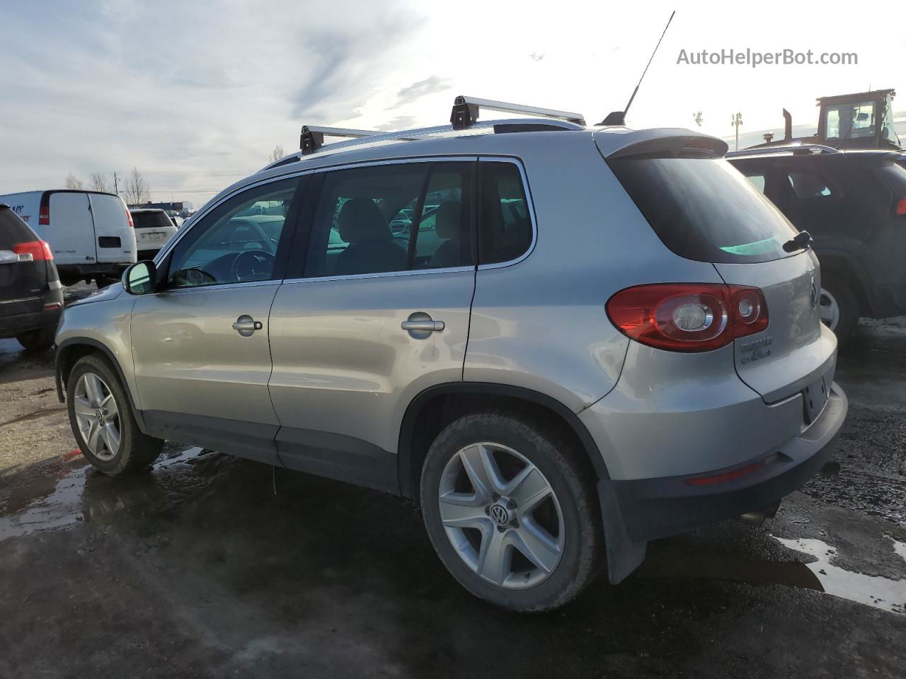 2010 Volkswagen Tiguan Se Серебряный vin: WVGBV7AX1AW532317