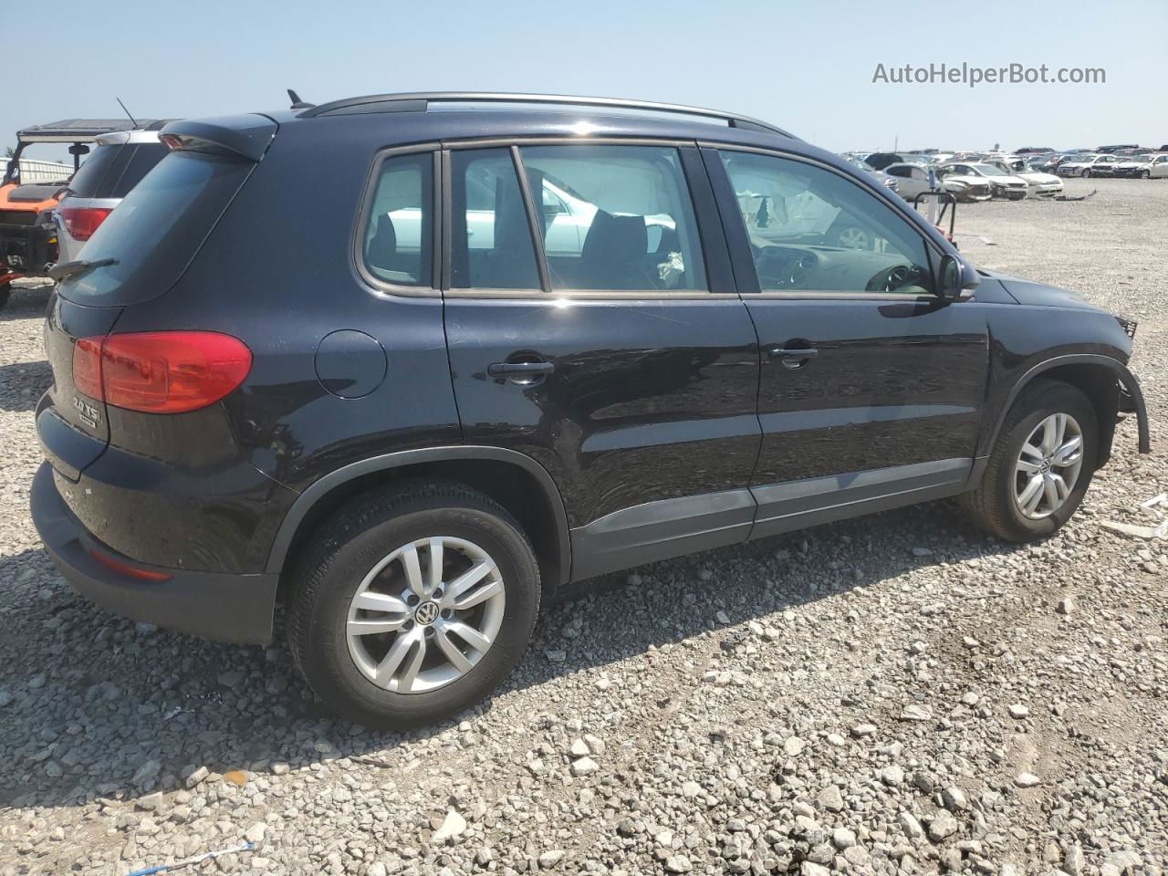 2016 Volkswagen Tiguan S Черный vin: WVGBV7AX1GW014409