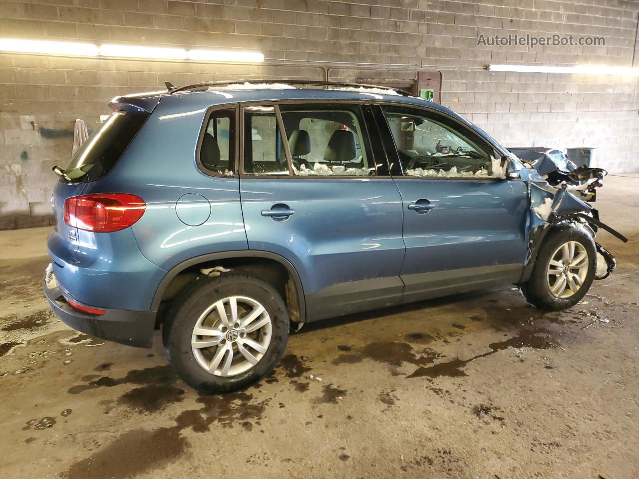 2017 Volkswagen Tiguan S Blue vin: WVGBV7AX1HK008781