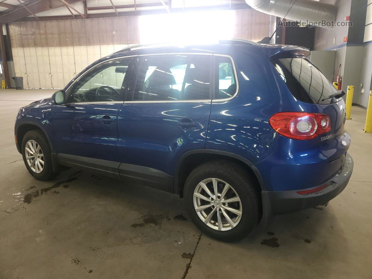 2010 Volkswagen Tiguan Se Blue vin: WVGBV7AX2AW003796