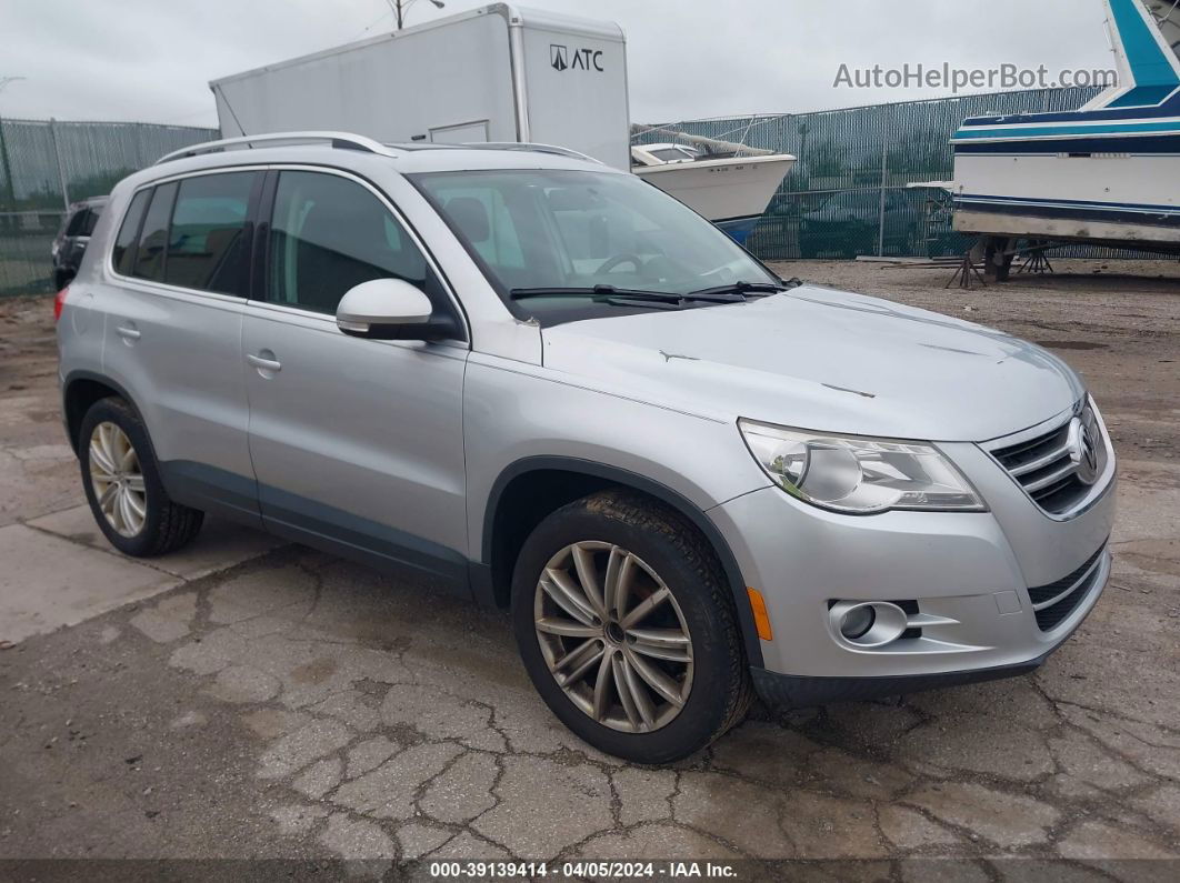 2010 Volkswagen Tiguan Se Silver vin: WVGBV7AX2AW508818