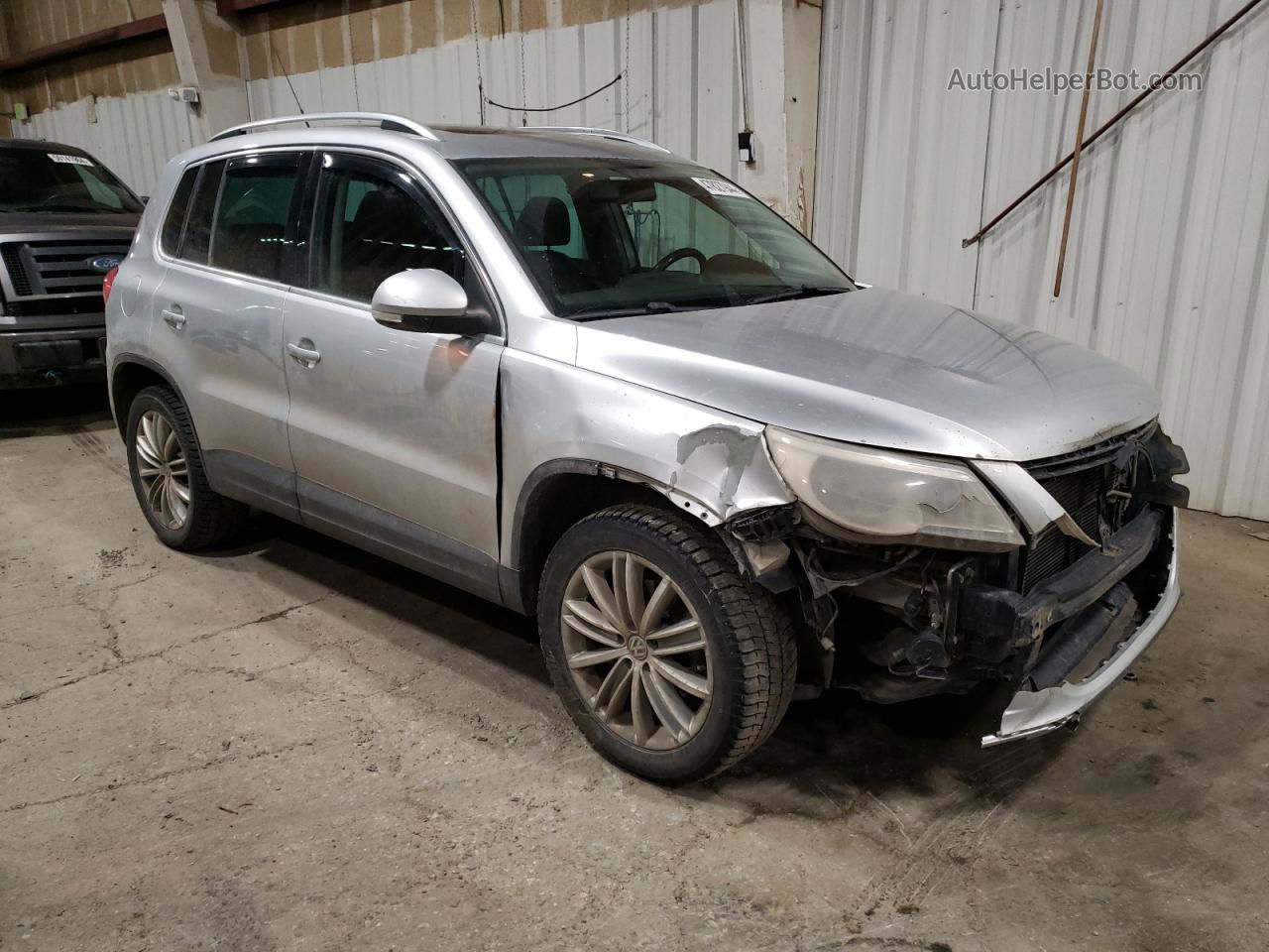 2010 Volkswagen Tiguan Se Silver vin: WVGBV7AX2AW522802