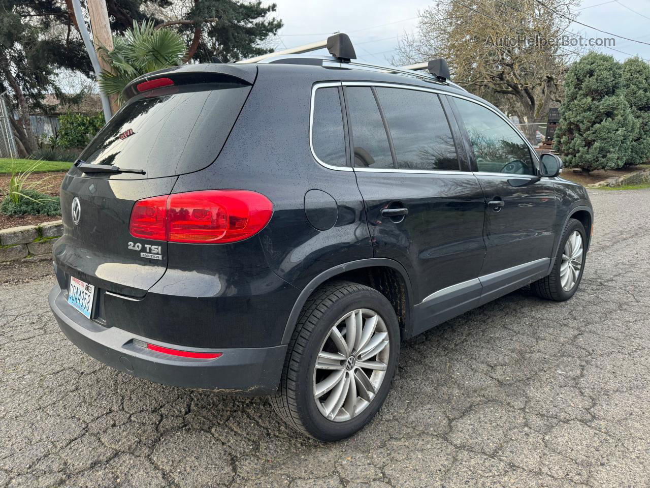 2013 Volkswagen Tiguan S Черный vin: WVGBV7AX2DW510332