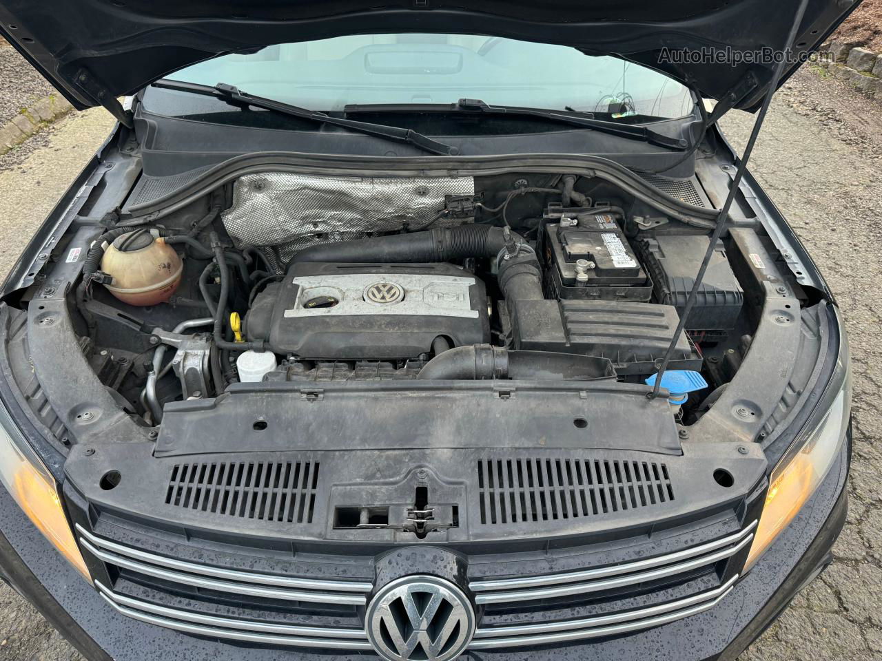 2013 Volkswagen Tiguan S Черный vin: WVGBV7AX2DW510332