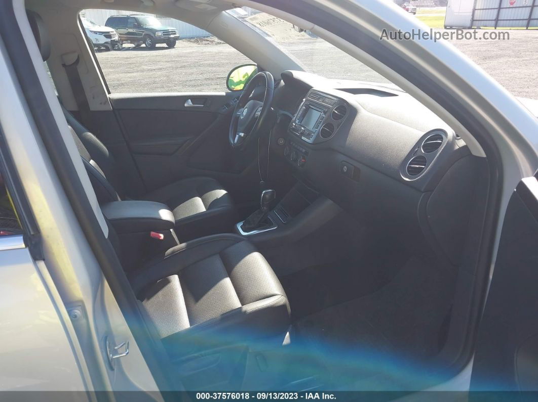 2013 Volkswagen Tiguan Se W/sunroof & Nav Серебряный vin: WVGBV7AX2DW543136