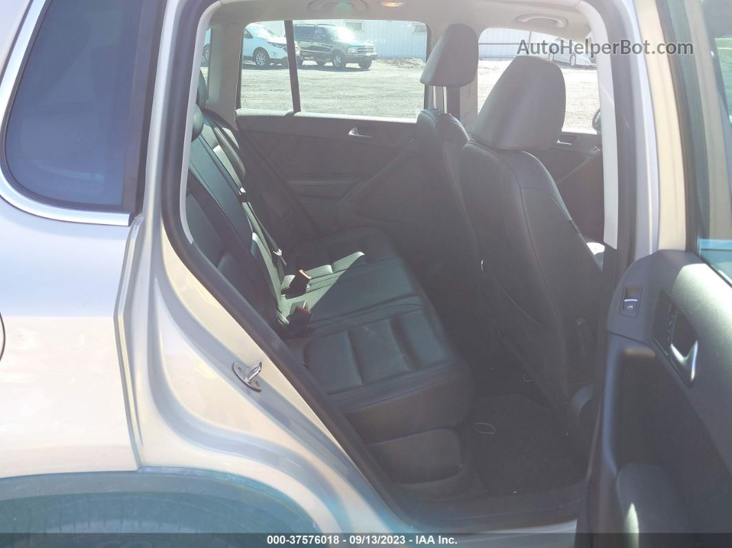 2013 Volkswagen Tiguan Se W/sunroof & Nav Серебряный vin: WVGBV7AX2DW543136