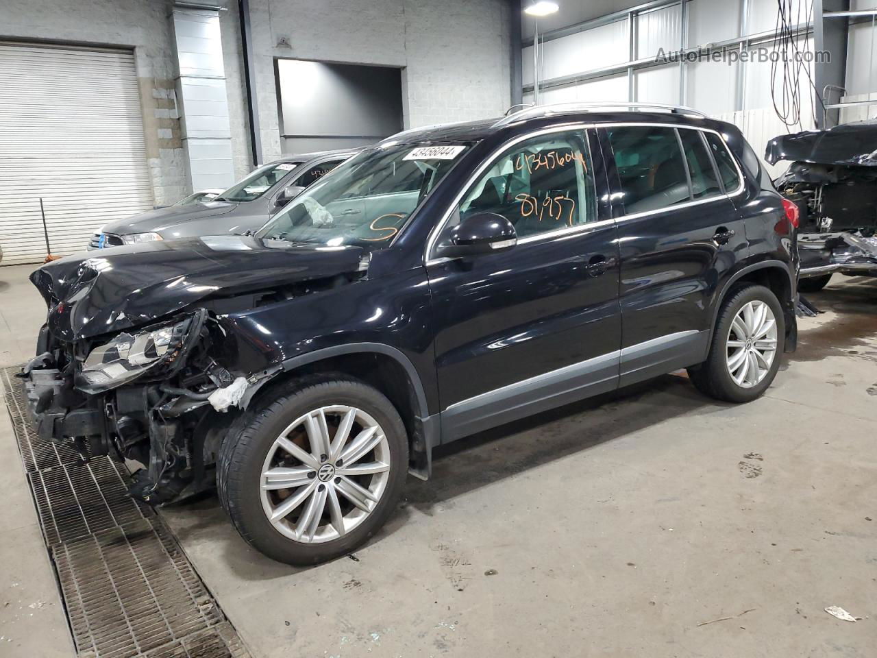 2016 Volkswagen Tiguan S Blue vin: WVGBV7AX2GW564265