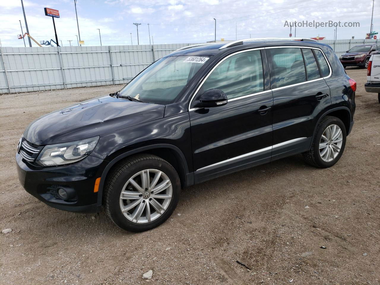 2016 Volkswagen Tiguan S Черный vin: WVGBV7AX2GW603856