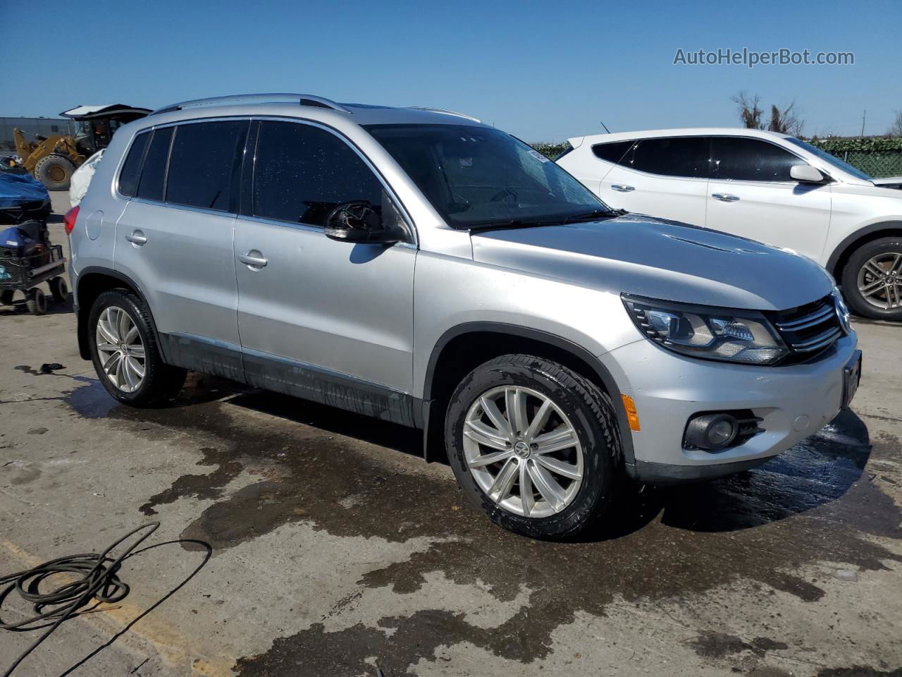 2016 Volkswagen Tiguan S Silver vin: WVGBV7AX2GW613383