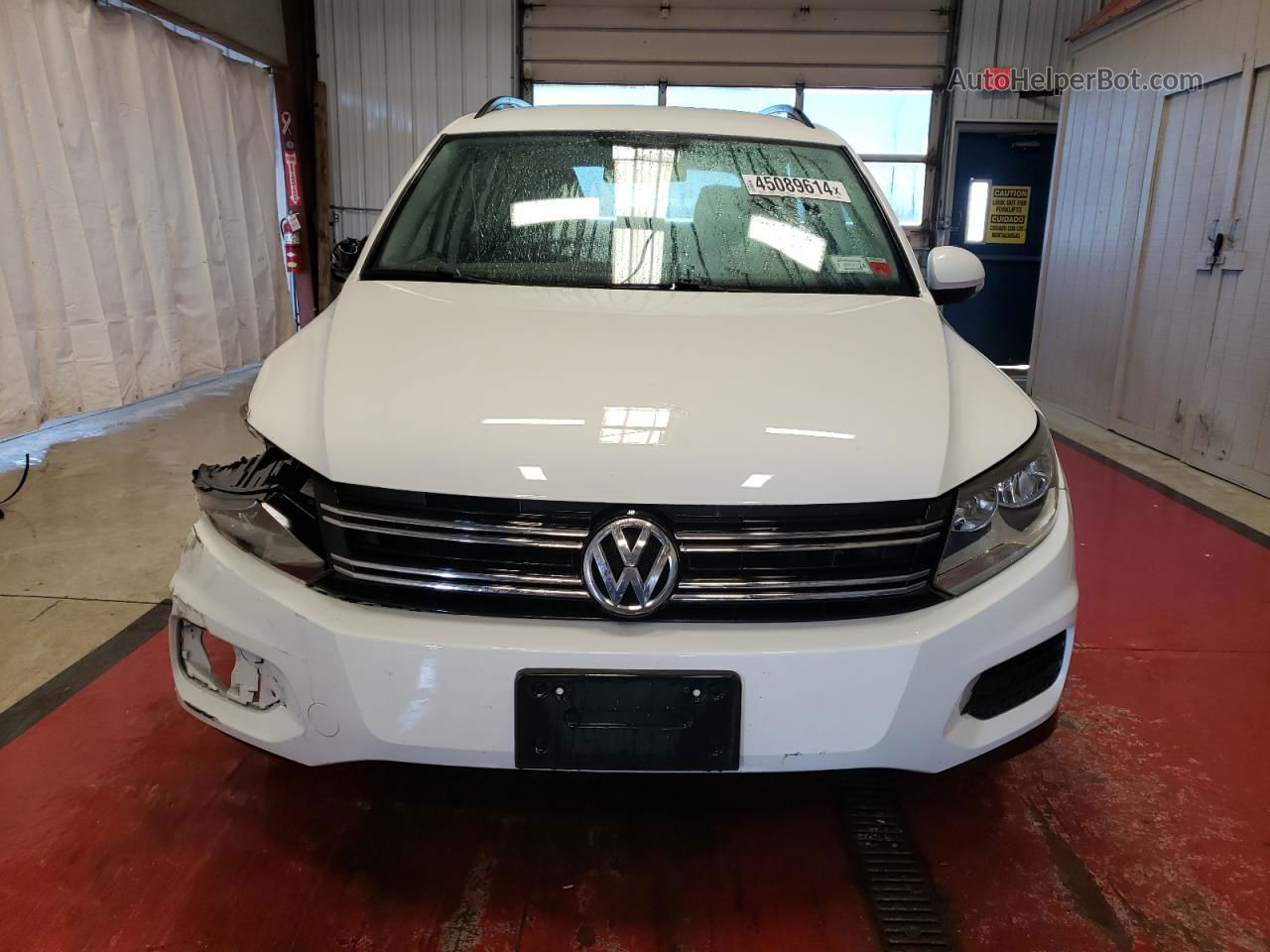 2017 Volkswagen Tiguan S White vin: WVGBV7AX2HK000415