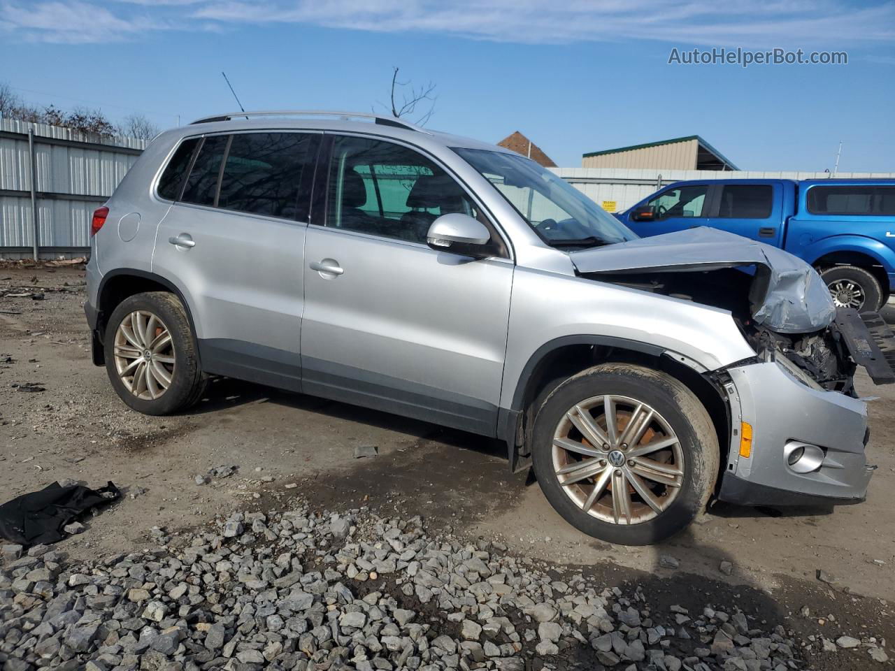 2010 Volkswagen Tiguan Se Silver vin: WVGBV7AX3AW513834