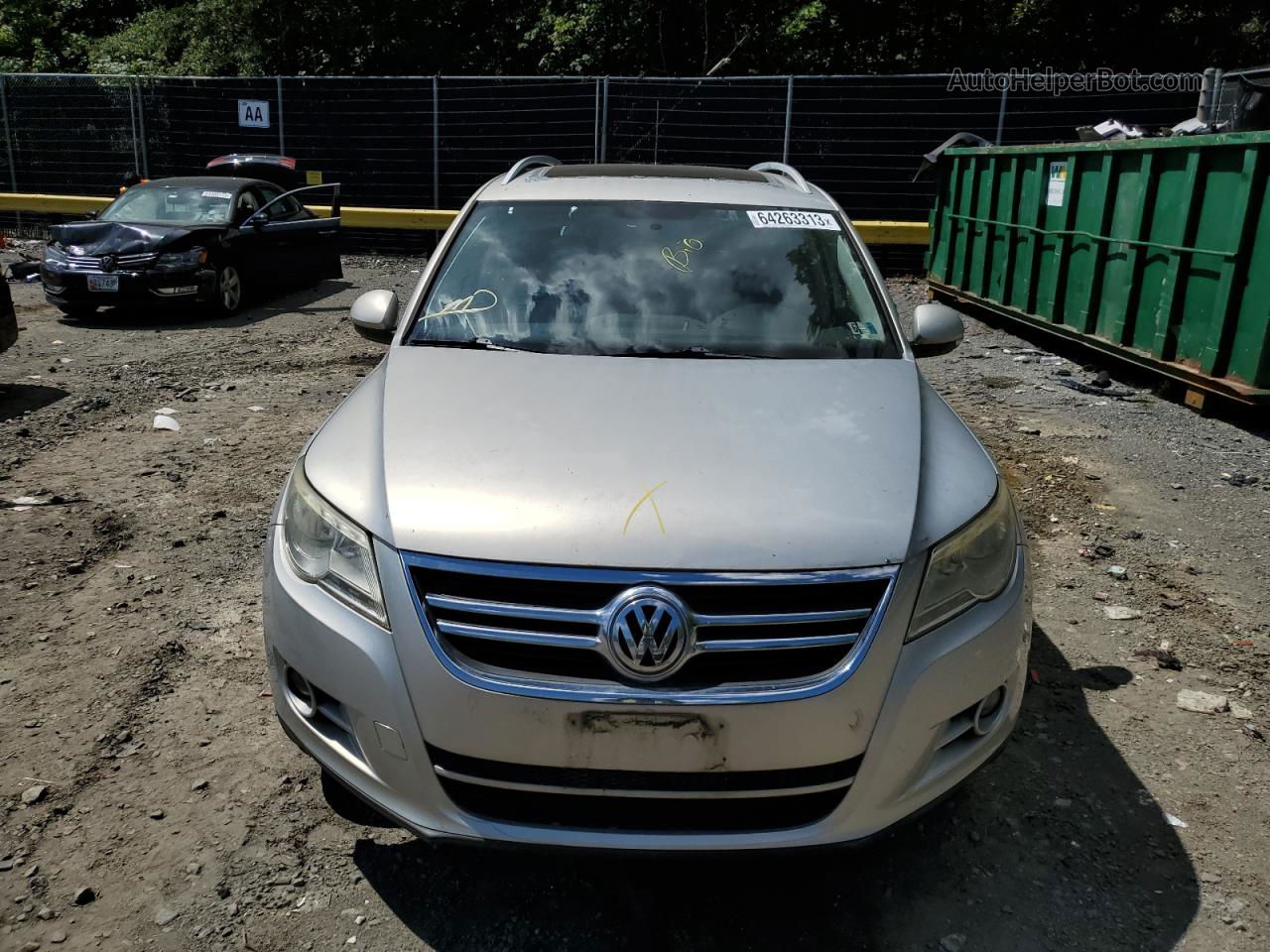 2010 Volkswagen Tiguan Se Silver vin: WVGBV7AX3AW523294