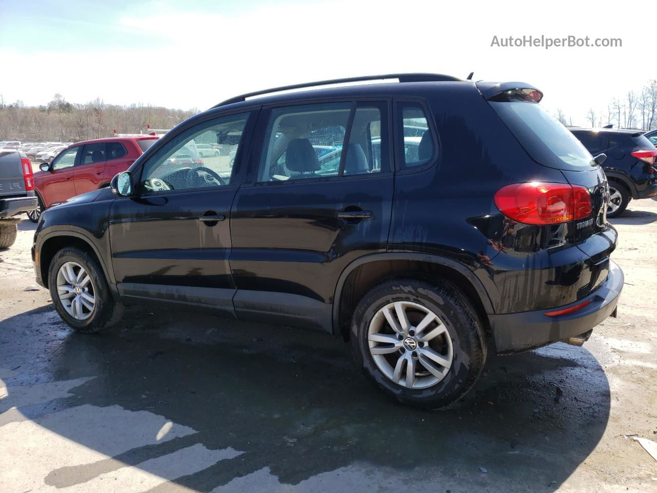 2016 Volkswagen Tiguan S Черный vin: WVGBV7AX3GW534496