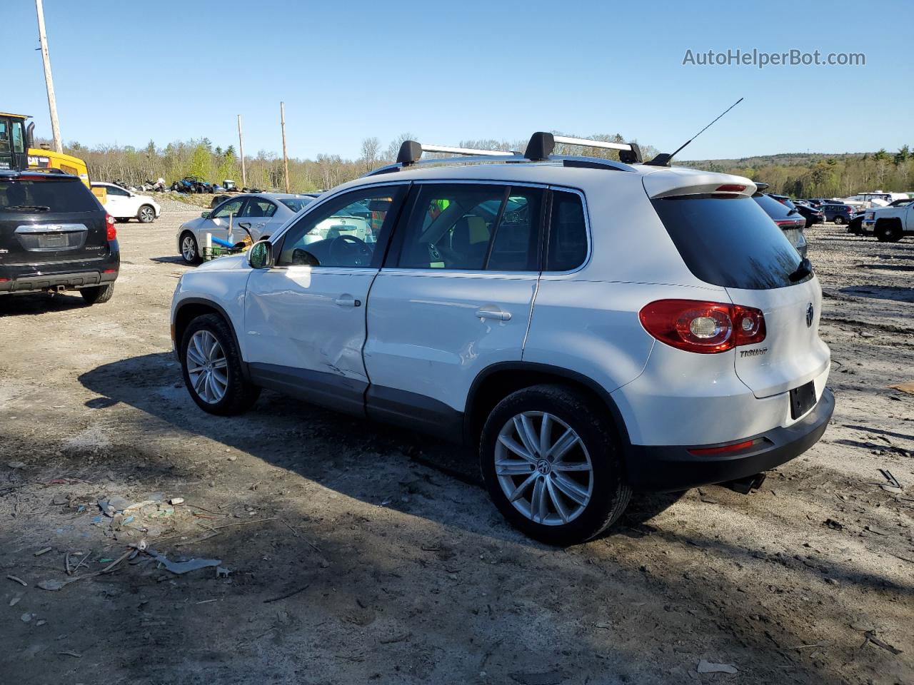 2010 Volkswagen Tiguan Se White vin: WVGBV7AX4AW502650