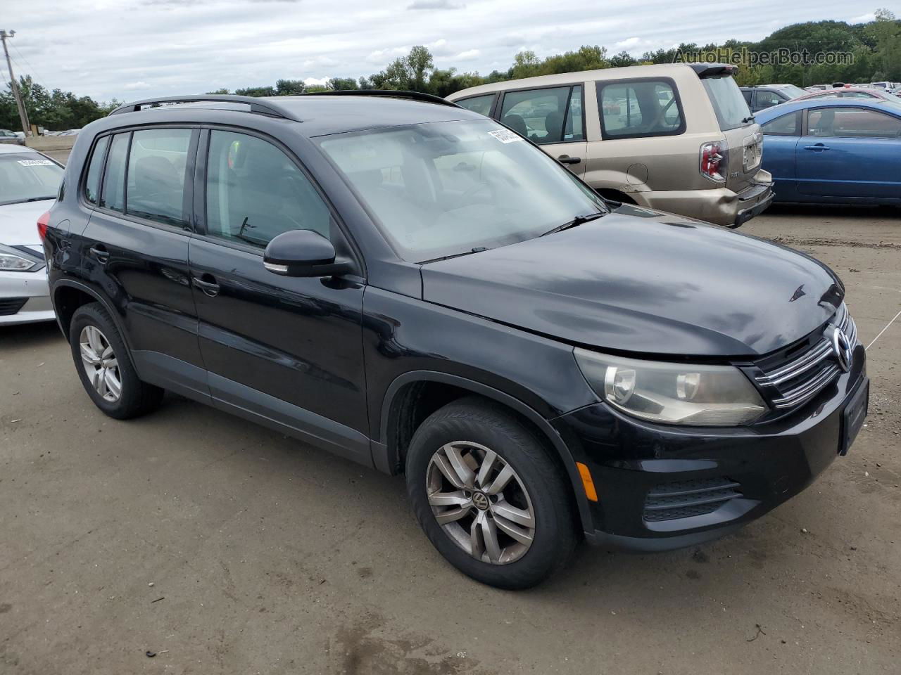 2016 Volkswagen Tiguan S Черный vin: WVGBV7AX4GK000334