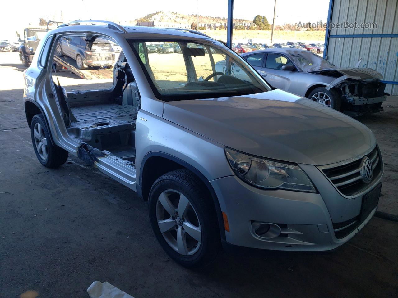 2010 Volkswagen Tiguan Se Серебряный vin: WVGBV7AX5AW519425