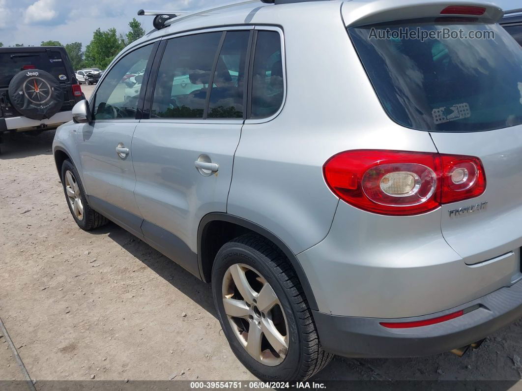 2010 Volkswagen Tiguan Wolfsburg Edition Silver vin: WVGBV7AX5AW520297