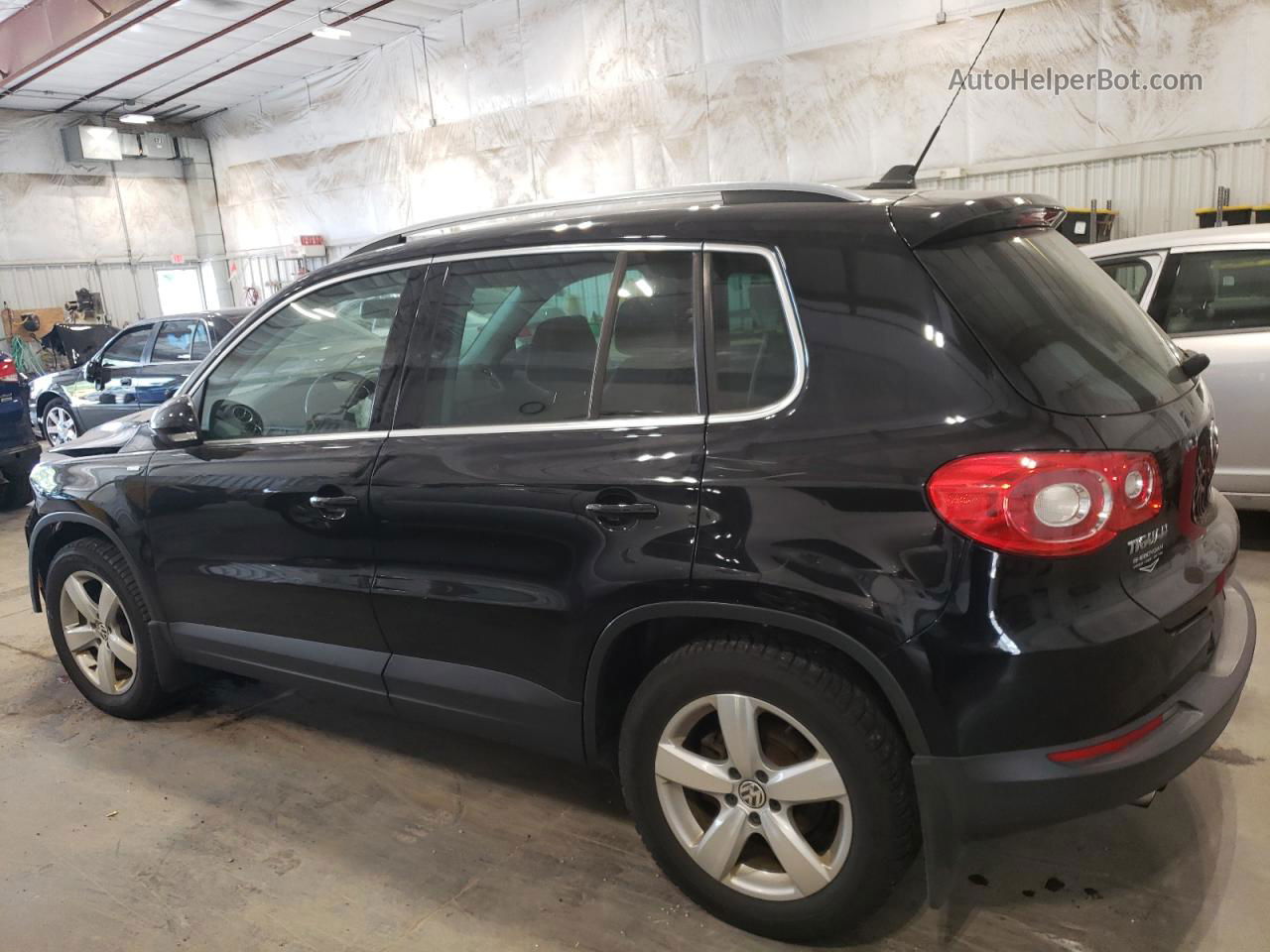 2010 Volkswagen Tiguan Se Черный vin: WVGBV7AX5AW523961