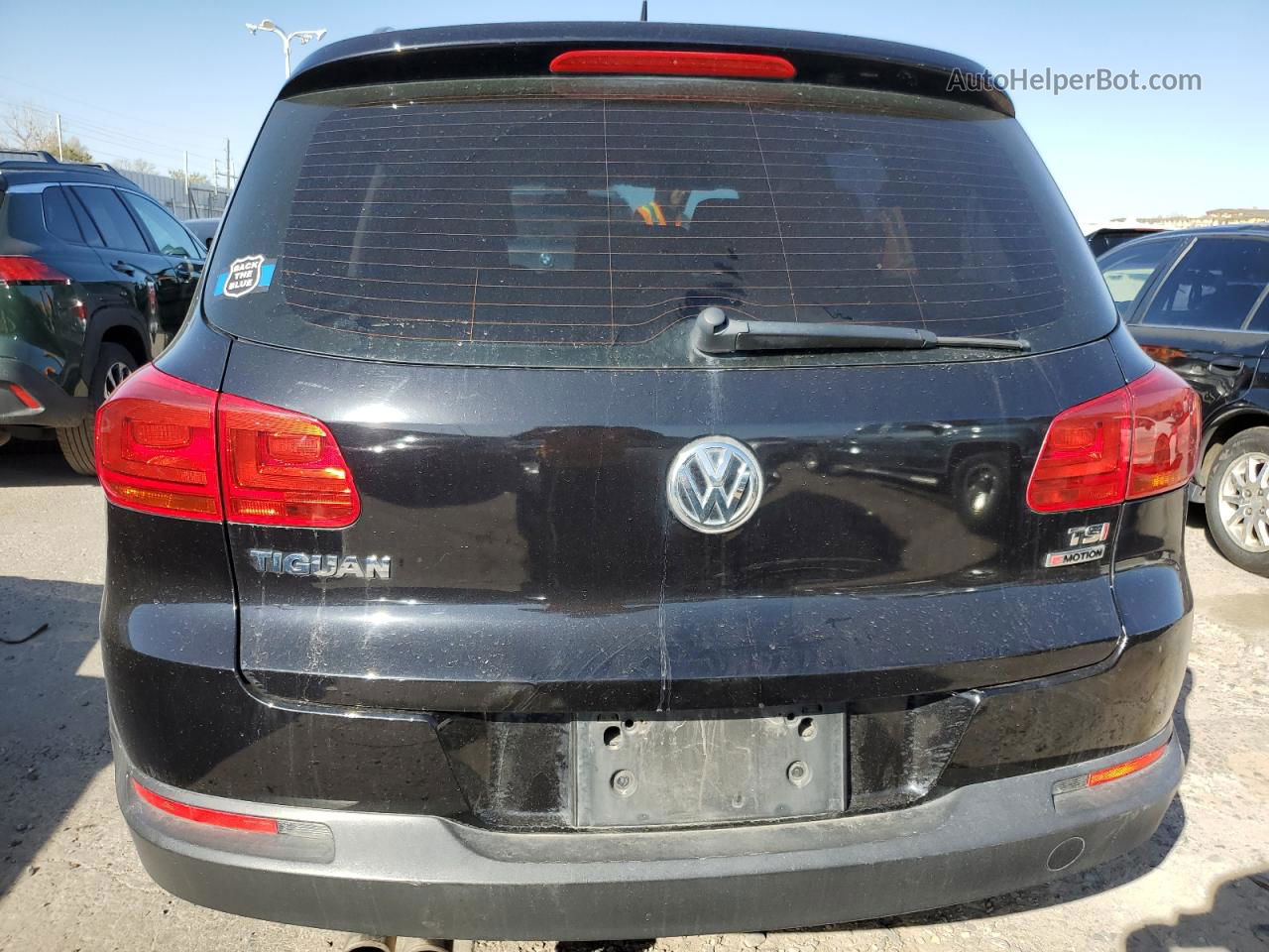 2016 Volkswagen Tiguan S Черный vin: WVGBV7AX5GW032976