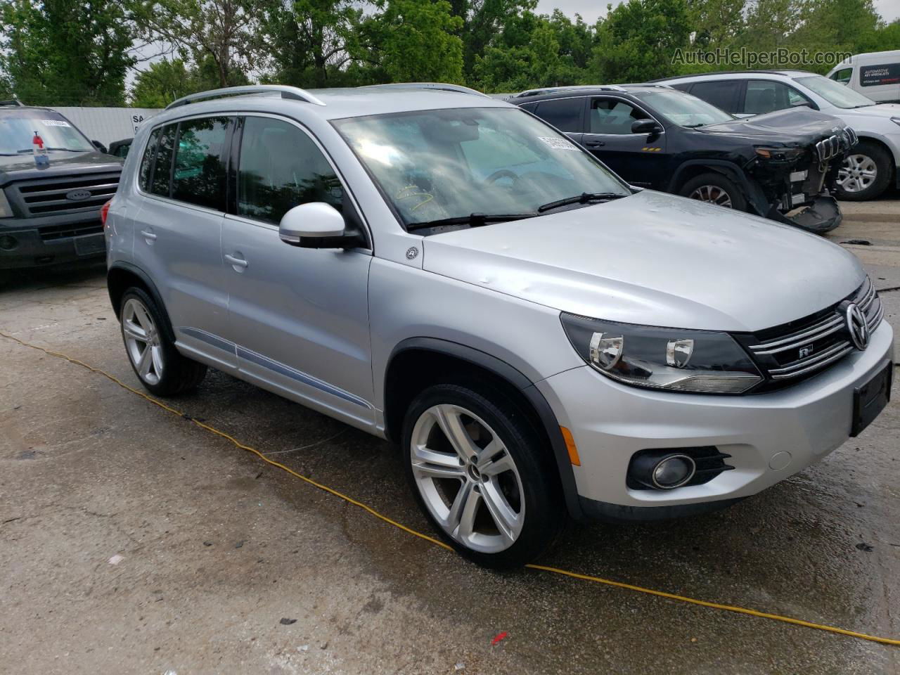 2016 Volkswagen Tiguan S Silver vin: WVGBV7AX5GW060549