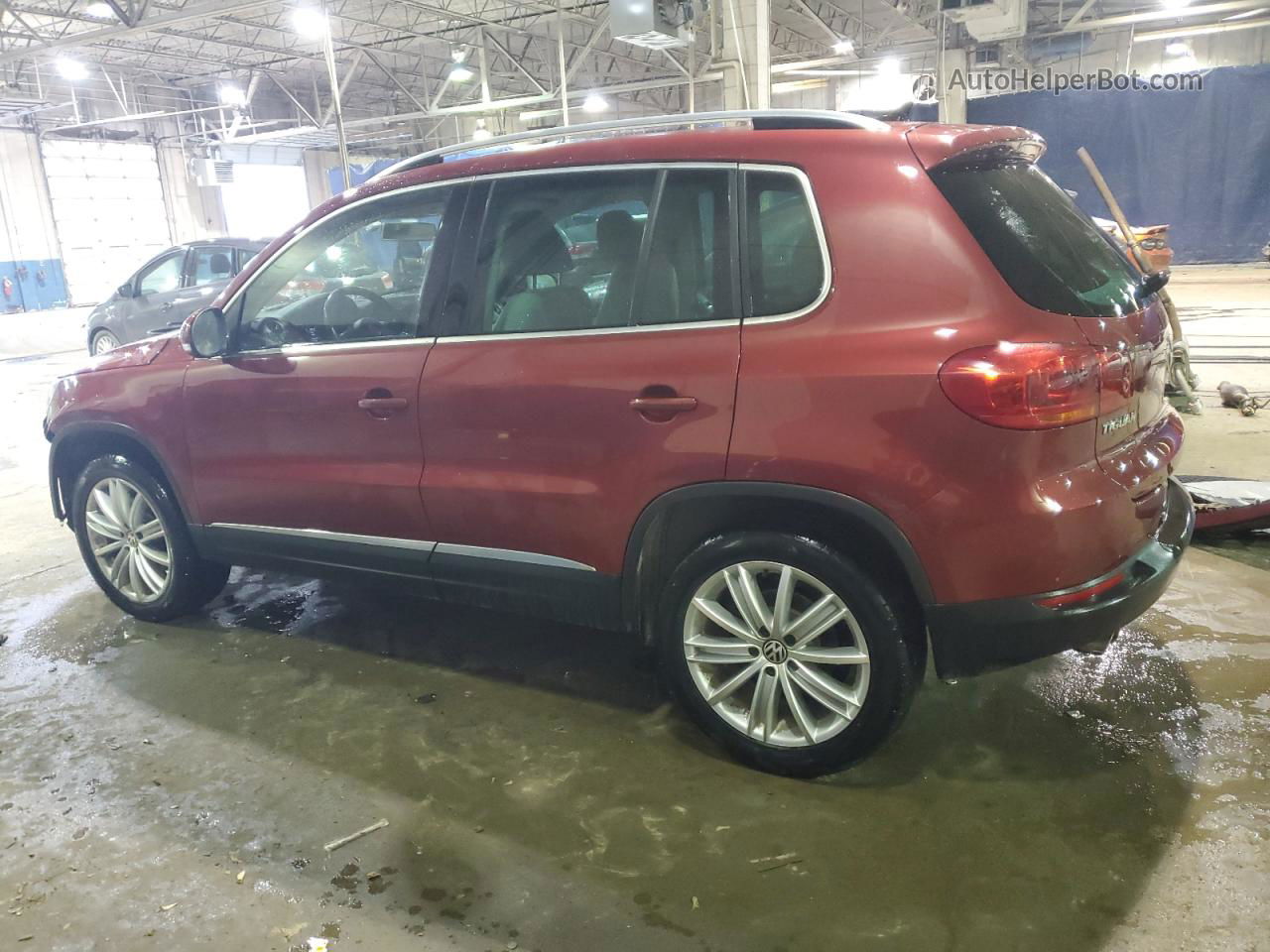 2013 Volkswagen Tiguan S Бордовый vin: WVGBV7AX6DW006558