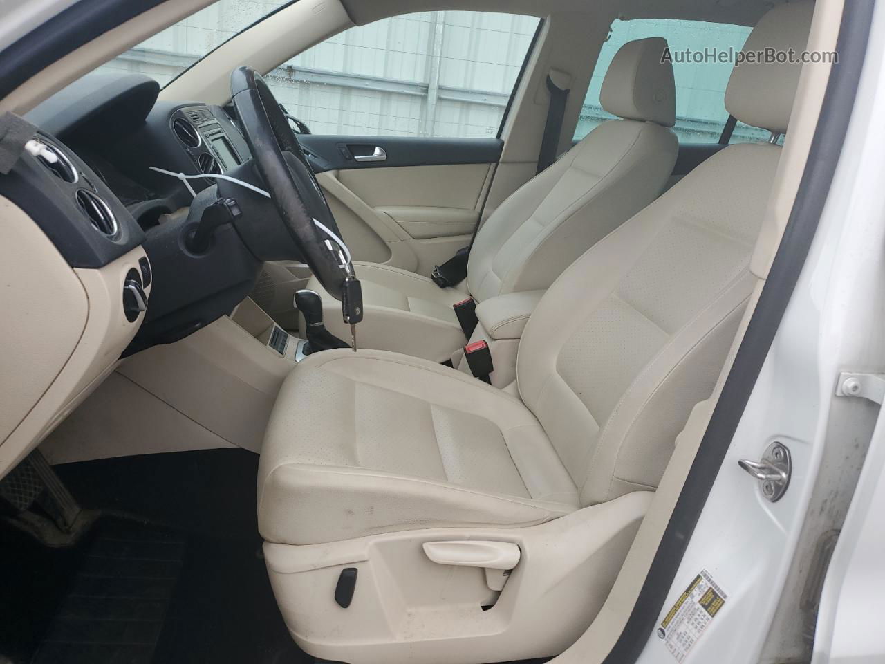 2013 Volkswagen Tiguan S Белый vin: WVGBV7AX6DW534651