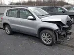 2017 Volkswagen Tiguan S Серебряный vin: WVGBV7AX6HK043302