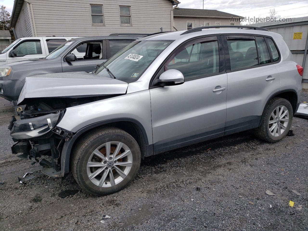 2017 Volkswagen Tiguan S Silver vin: WVGBV7AX6HK043302