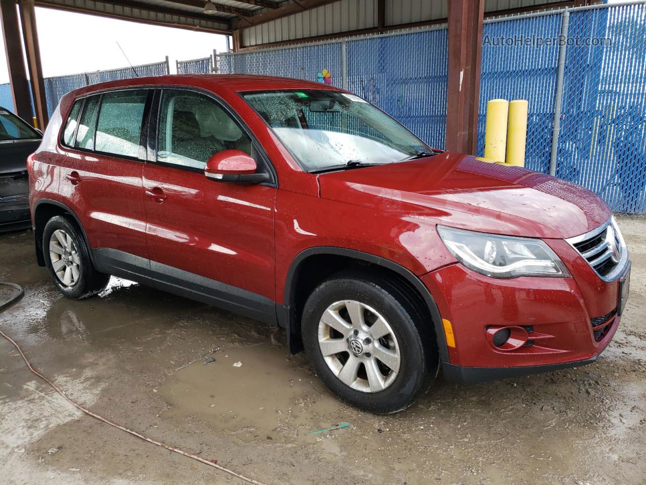 2010 Volkswagen Tiguan Se Red vin: WVGBV7AX7AW001879