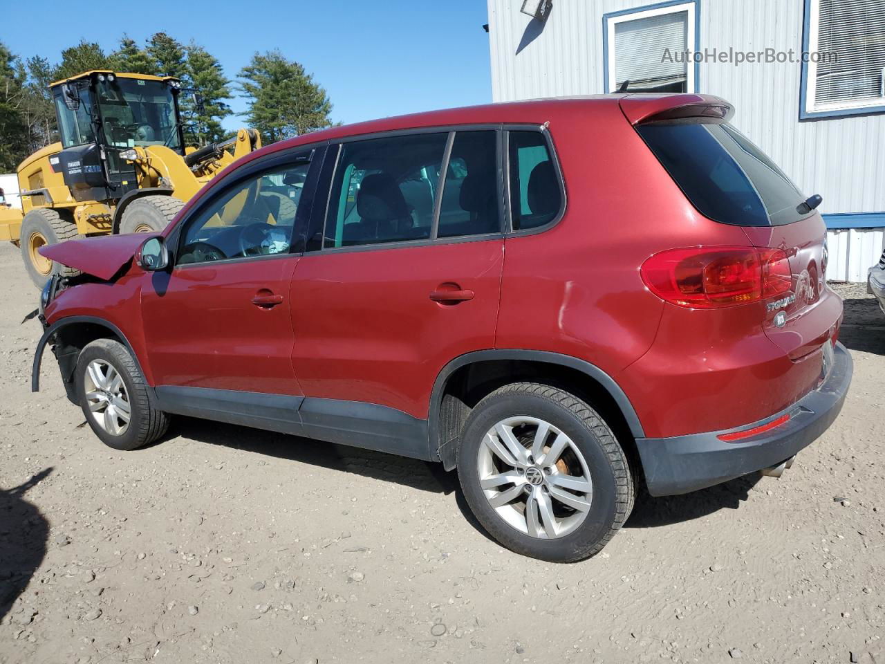 2013 Volkswagen Tiguan S Красный vin: WVGBV7AX7DW004656