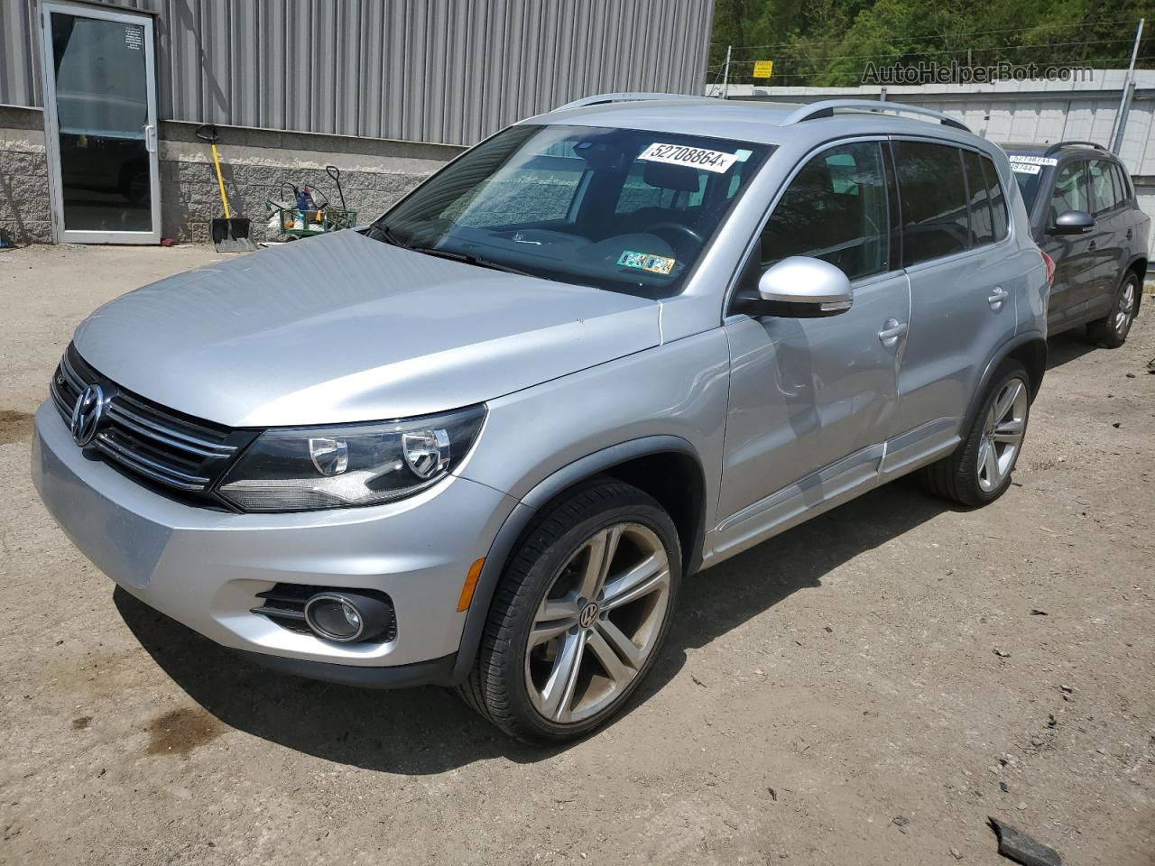 2016 Volkswagen Tiguan S Серебряный vin: WVGBV7AX7GW094752