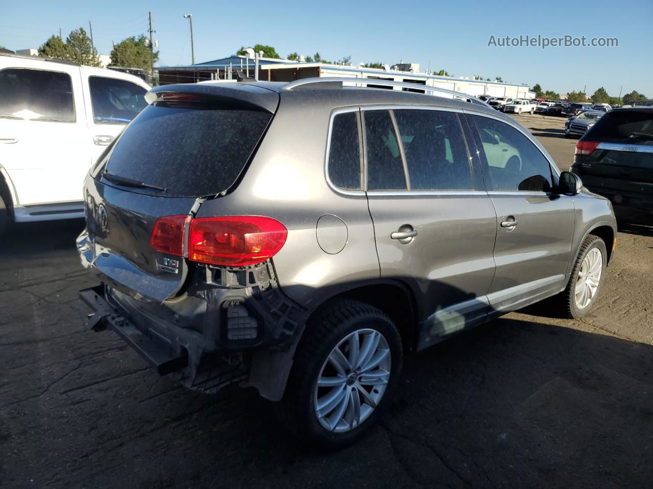 2016 Volkswagen Tiguan S Gray vin: WVGBV7AX7GW516843