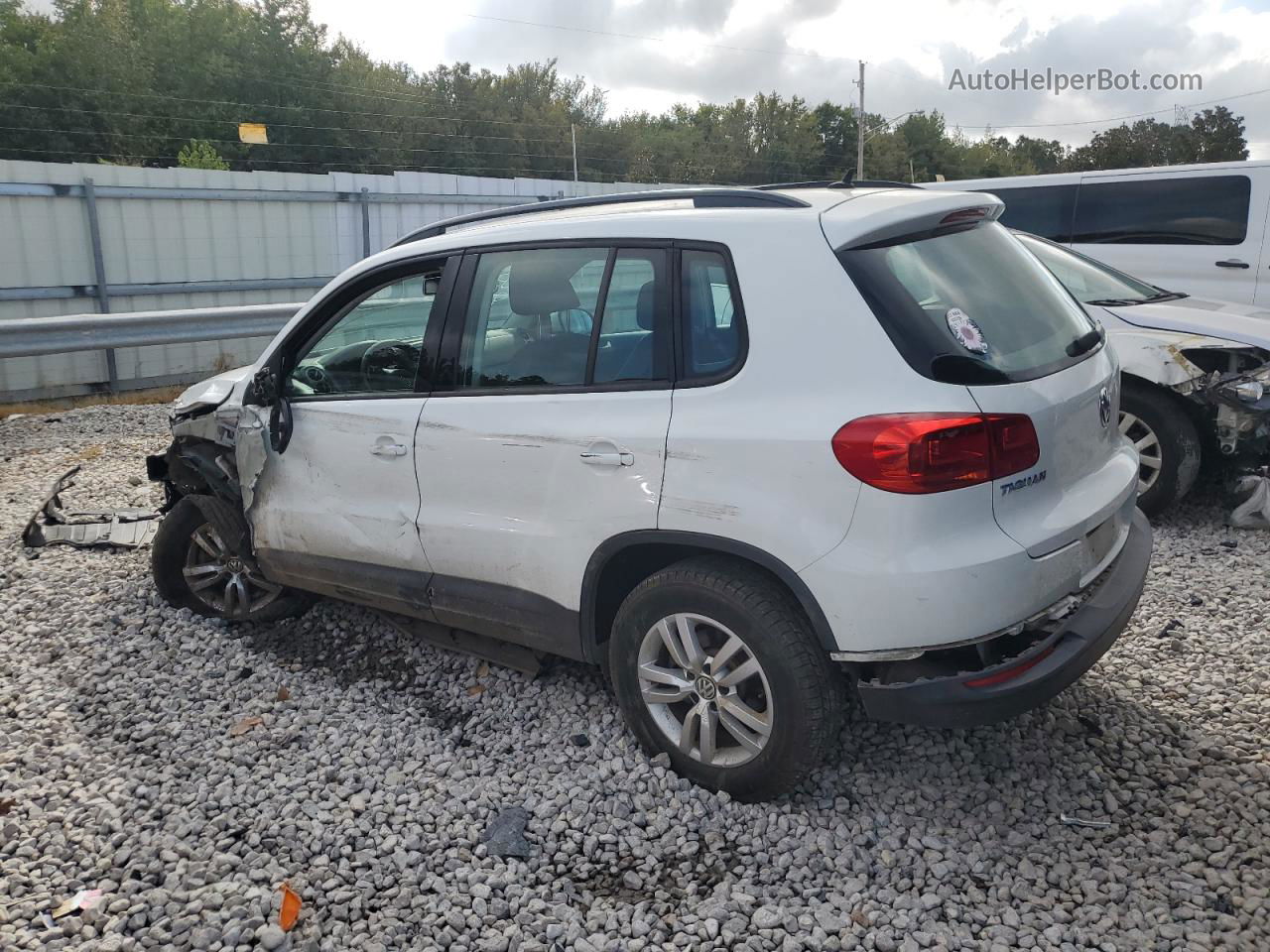 2016 Volkswagen Tiguan S White vin: WVGBV7AX7GW551138