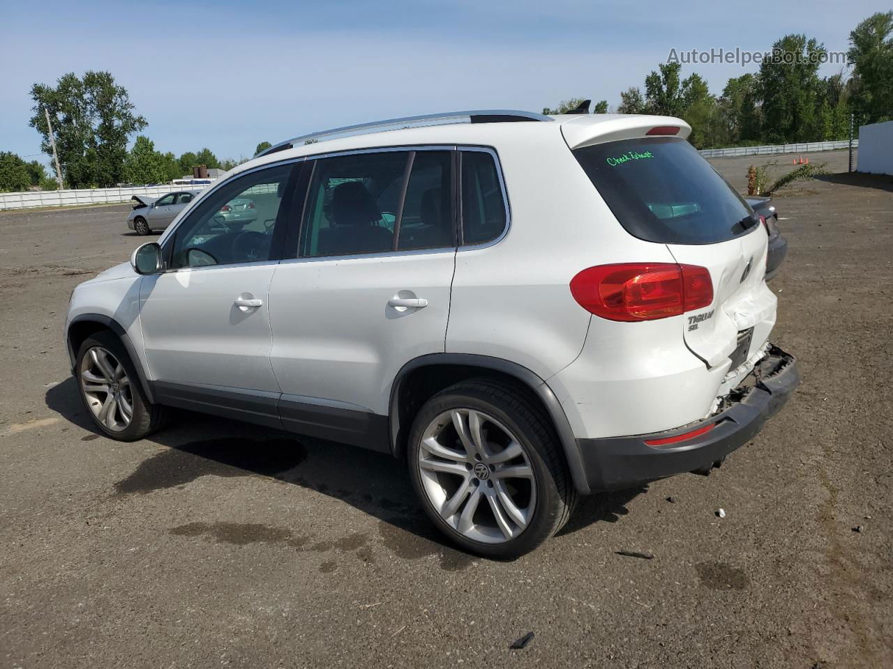 2016 Volkswagen Tiguan S White vin: WVGBV7AX7GW558798